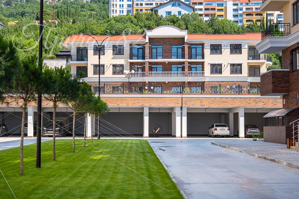 Ялта, Восход ул.Авроры 77