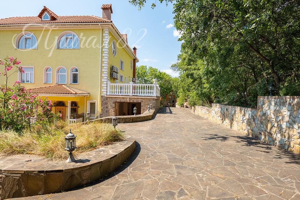 Республика Крым, г.о. Алушта, пос. Лазурное