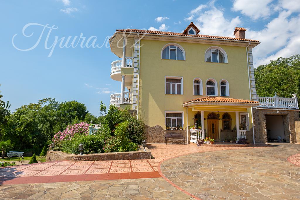 Республика Крым, г.о. Алушта, пос. Лазурное