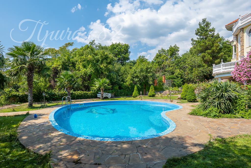 Республика Крым, г.о. Алушта, пос. Лазурное