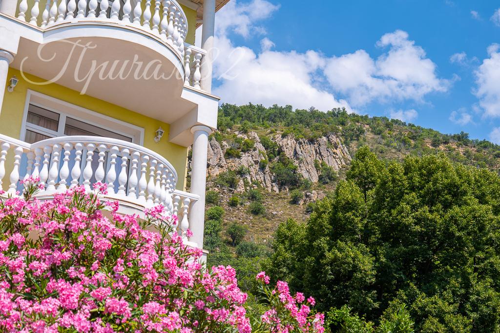 Республика Крым, г.о. Алушта, пос. Лазурное