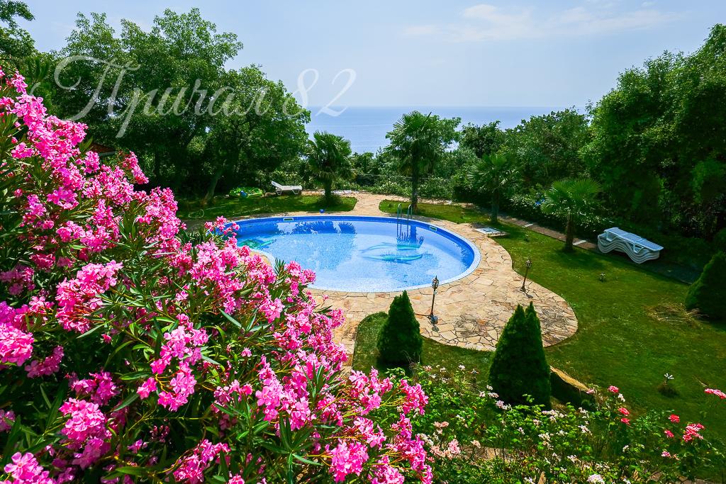 Республика Крым, г.о. Алушта, пос. Лазурное