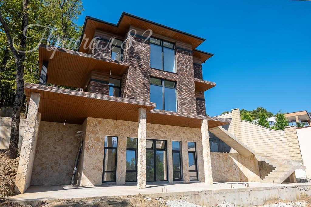 Ялта, улица Магобинская 8