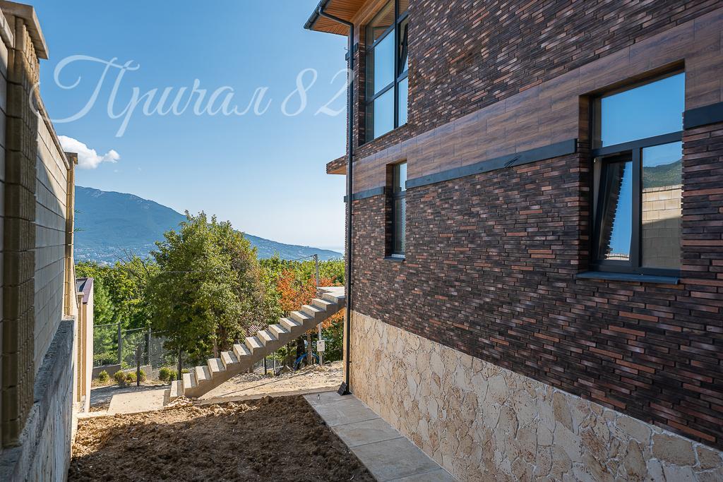 Ялта, улица Магобинская 8