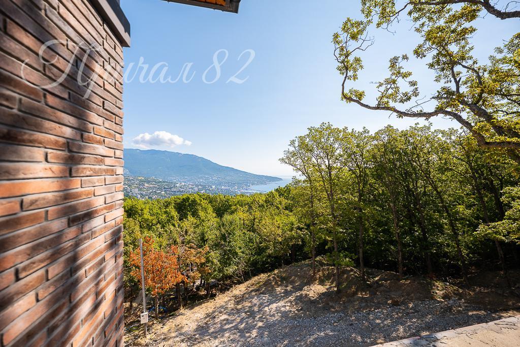 Ялта, улица Магобинская 8