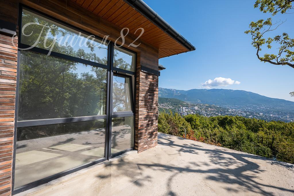 Ялта, улица Магобинская 8