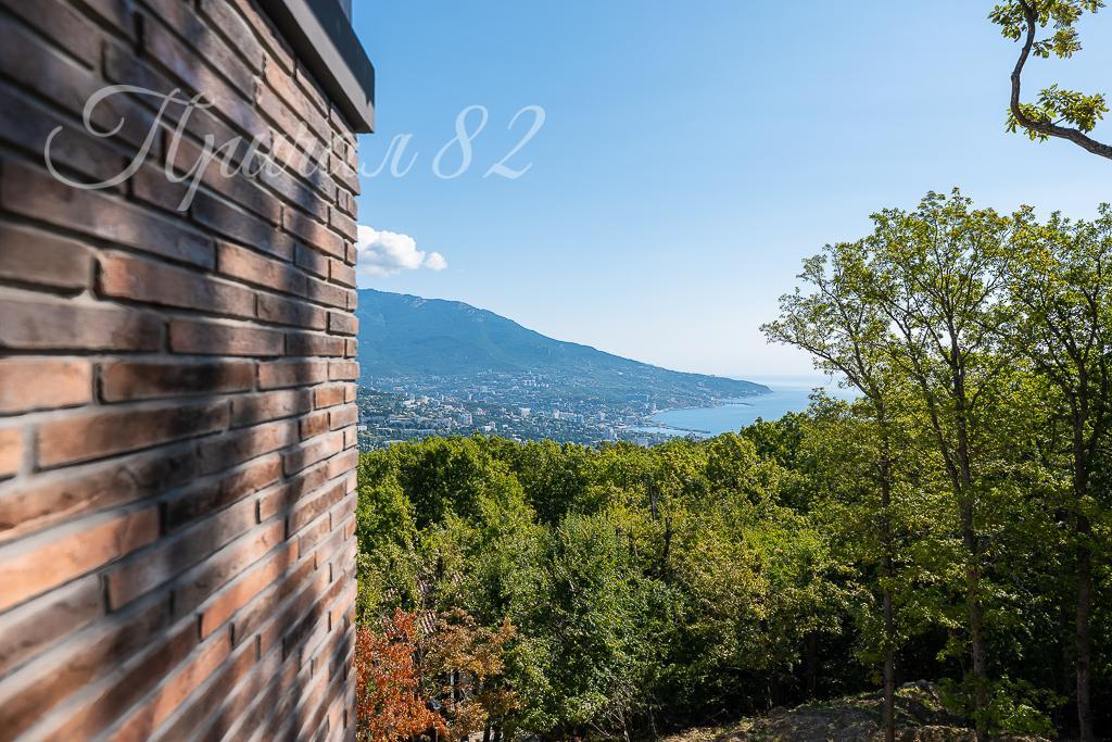 Ялта, улица Магобинская 8