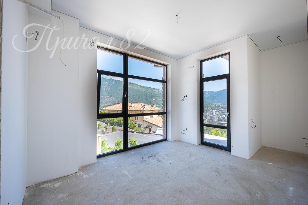 Ялта, улица Магобинская 8