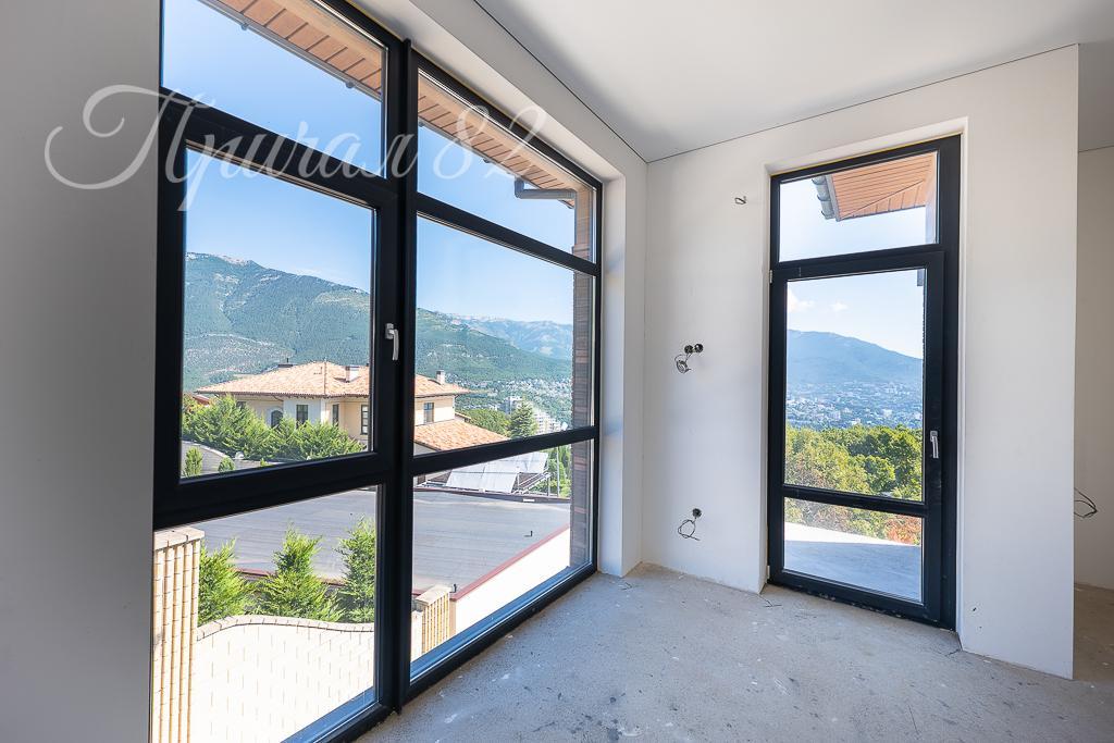 Ялта, улица Магобинская 8