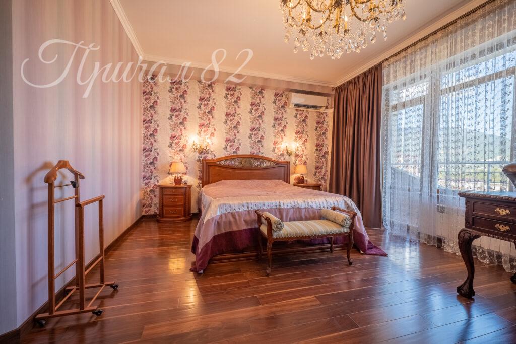 Ялта, улица Щорса,30