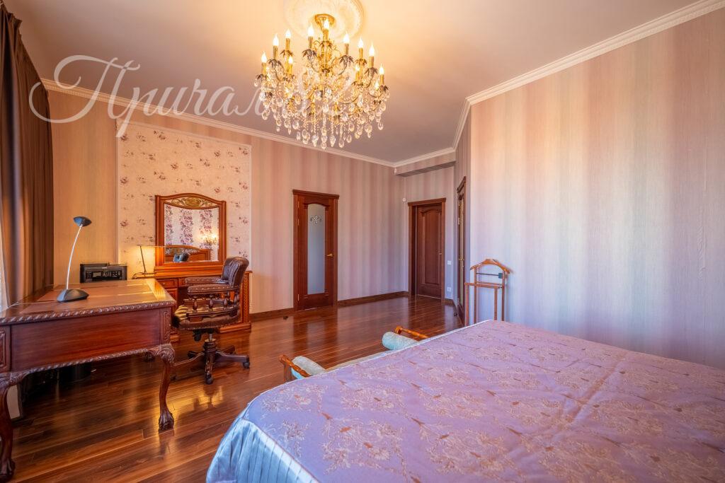 Ялта, улица Щорса,30