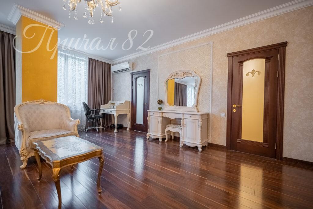 Ялта, улица Щорса,30