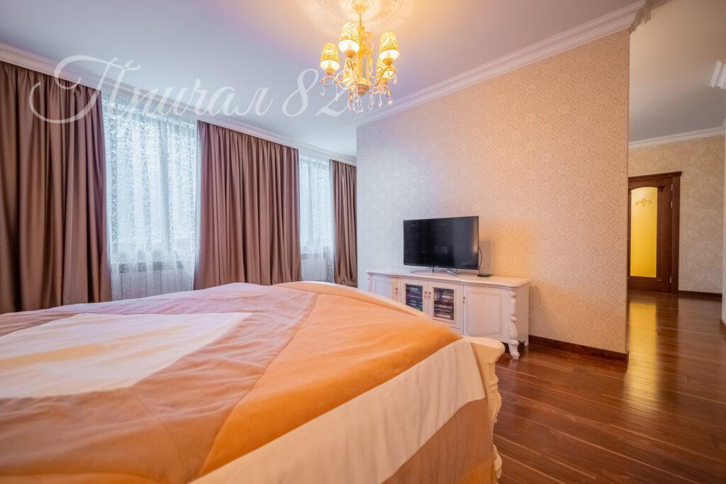 Ялта, улица Щорса,30