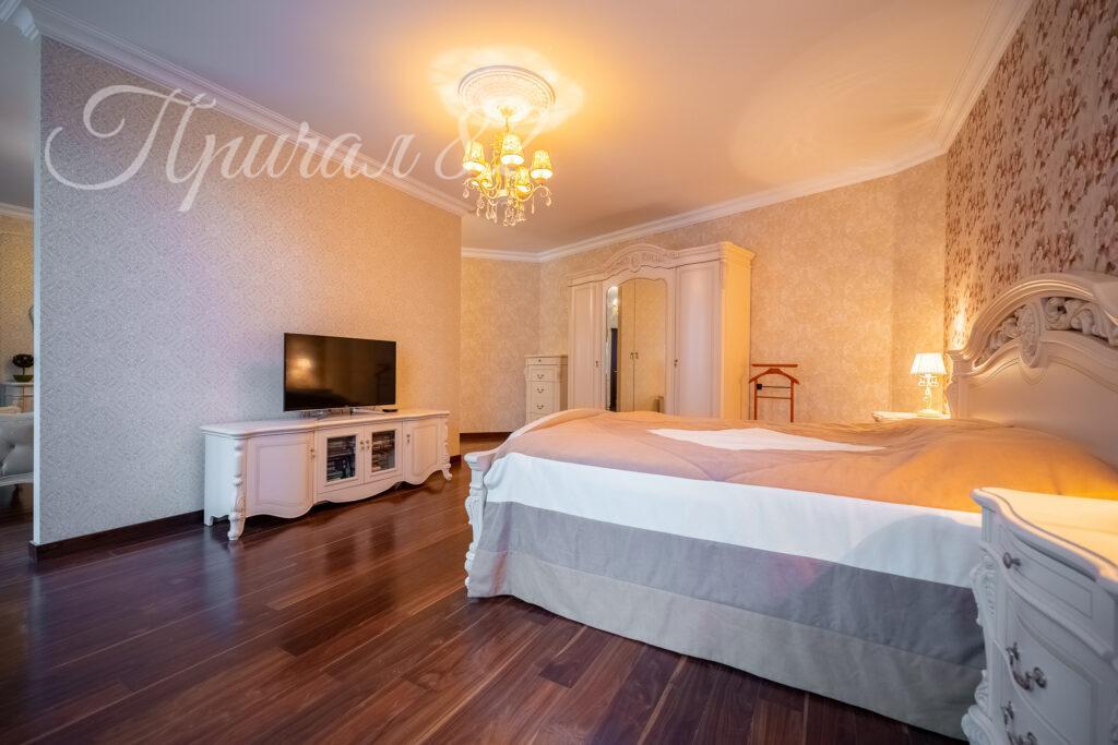 Ялта, улица Щорса,30