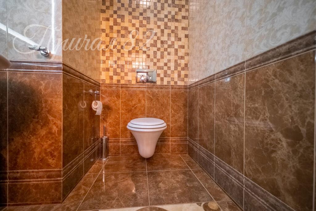 Ялта, улица Щорса,30