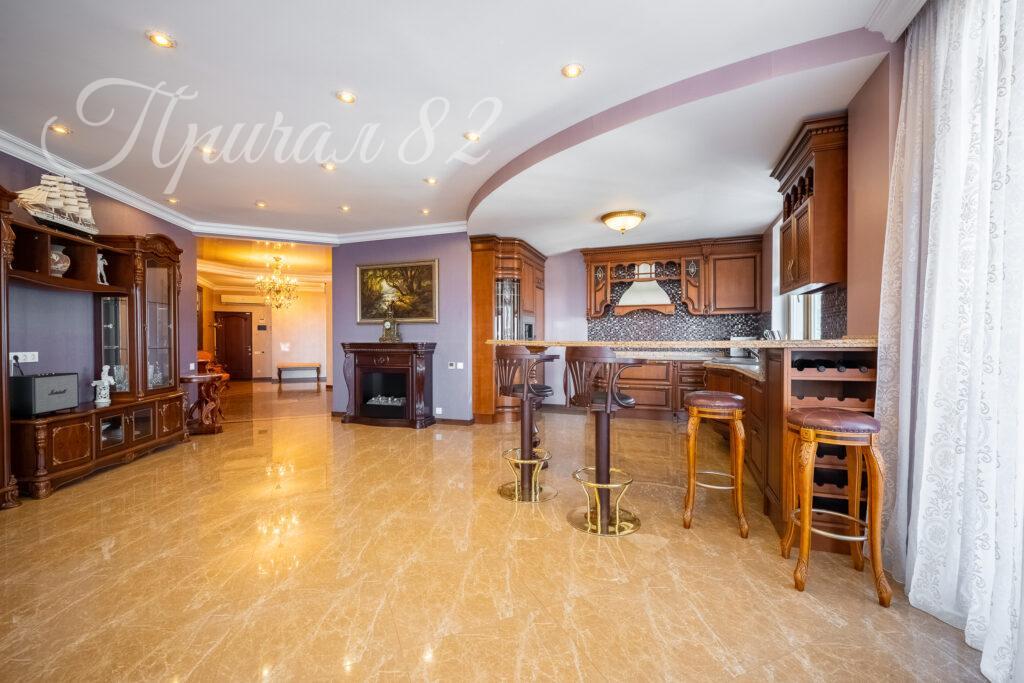 Ялта, улица Щорса,30