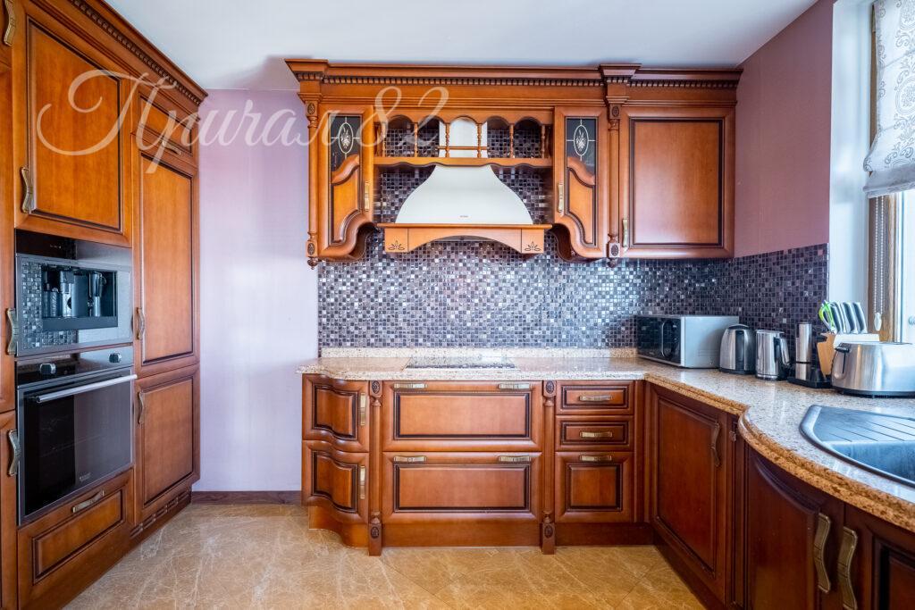 Ялта, улица Щорса,30