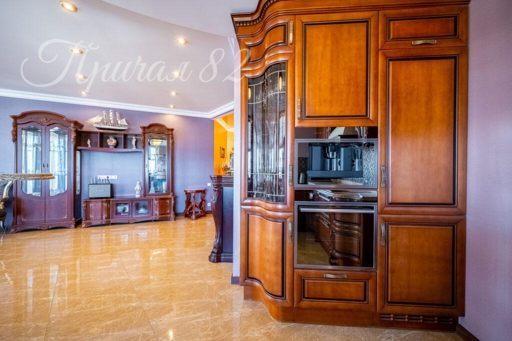 Ялта, улица Щорса,30