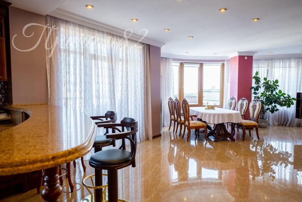 Ялта, улица Щорса,30