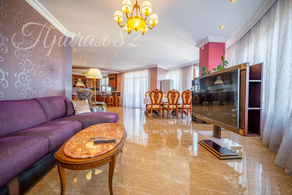 Ялта, улица Щорса,30