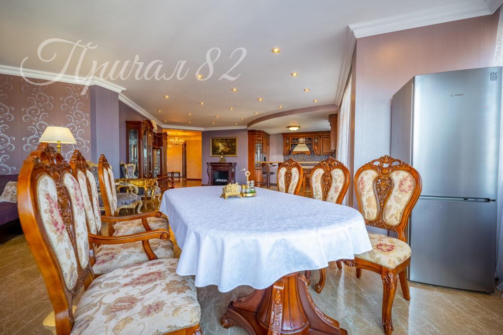 Ялта, улица Щорса,30