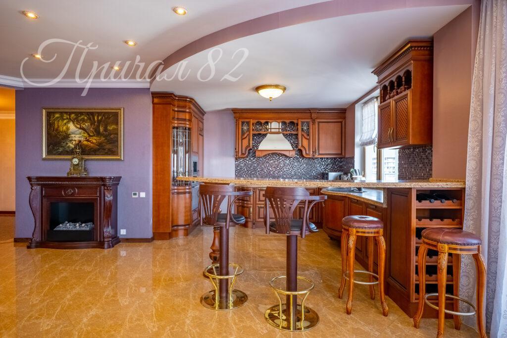 Ялта, улица Щорса,30