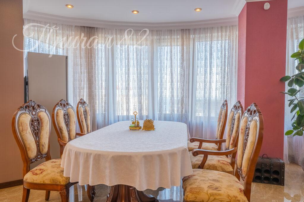 Ялта, улица Щорса,30