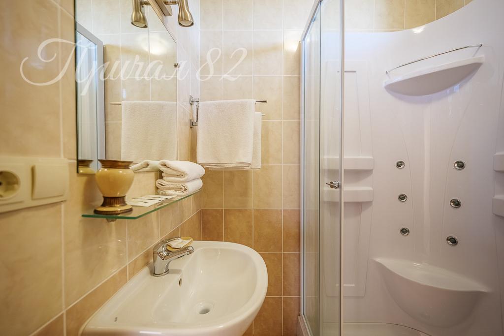 Ялта улица Морской спуск 8