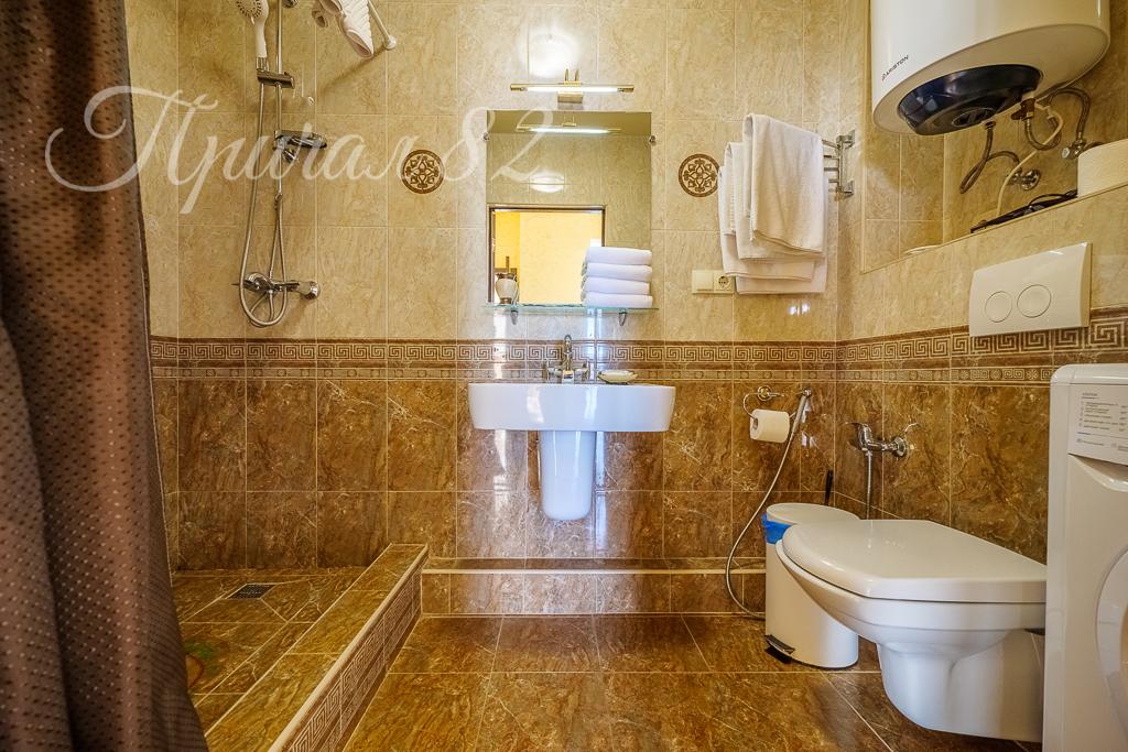 Ялта улица Морской спуск 8