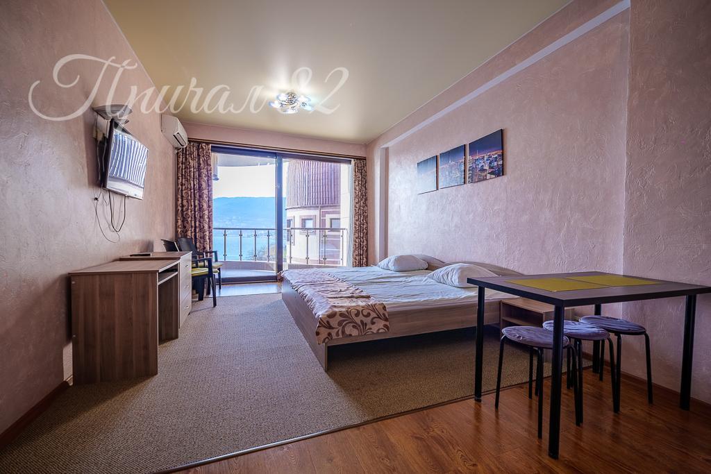 Ялта улица Морской спуск 8