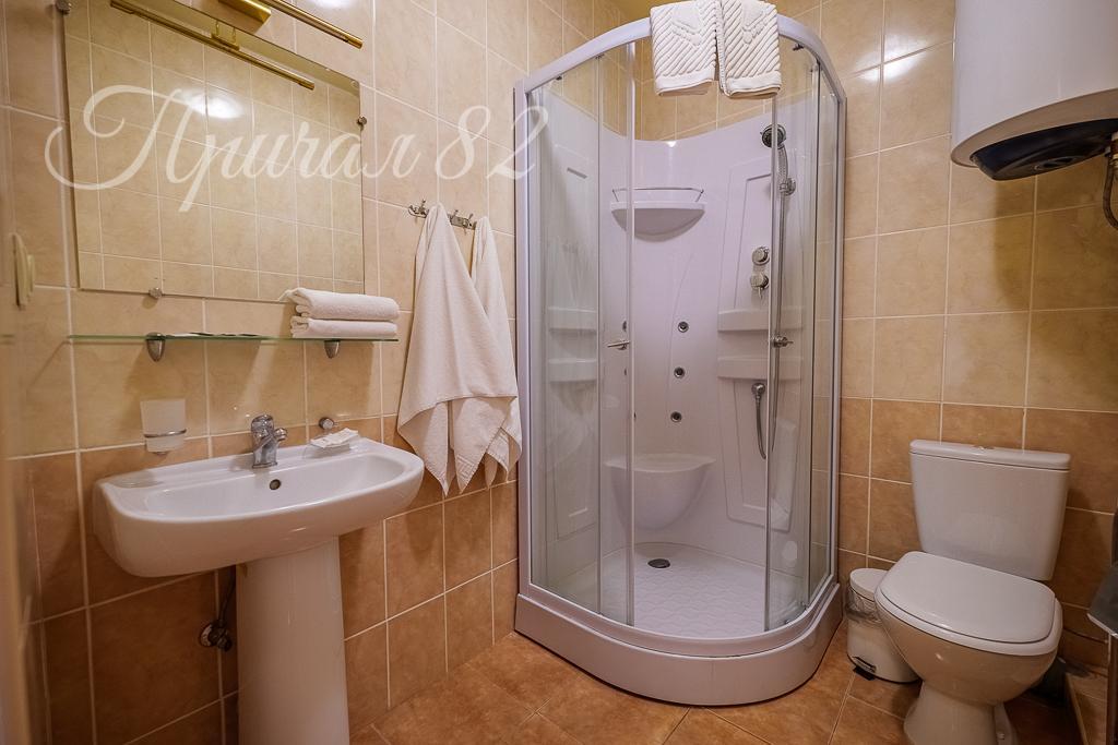 Ялта улица Морской спуск 8