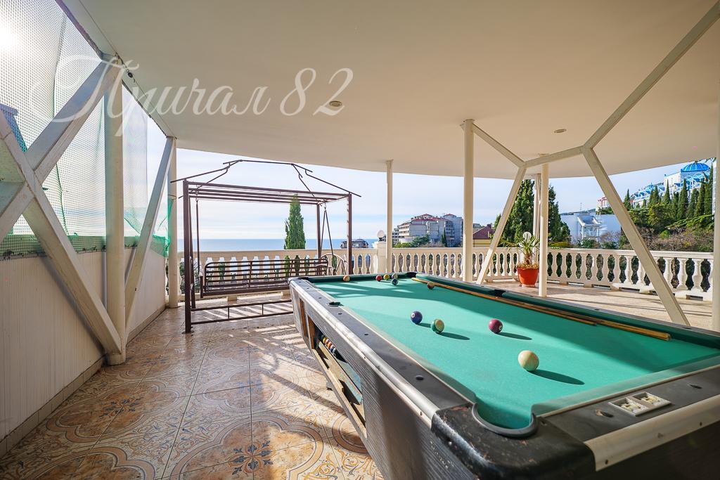 Ялта, пгт Кореиз, Алупкинское шоссе 2В