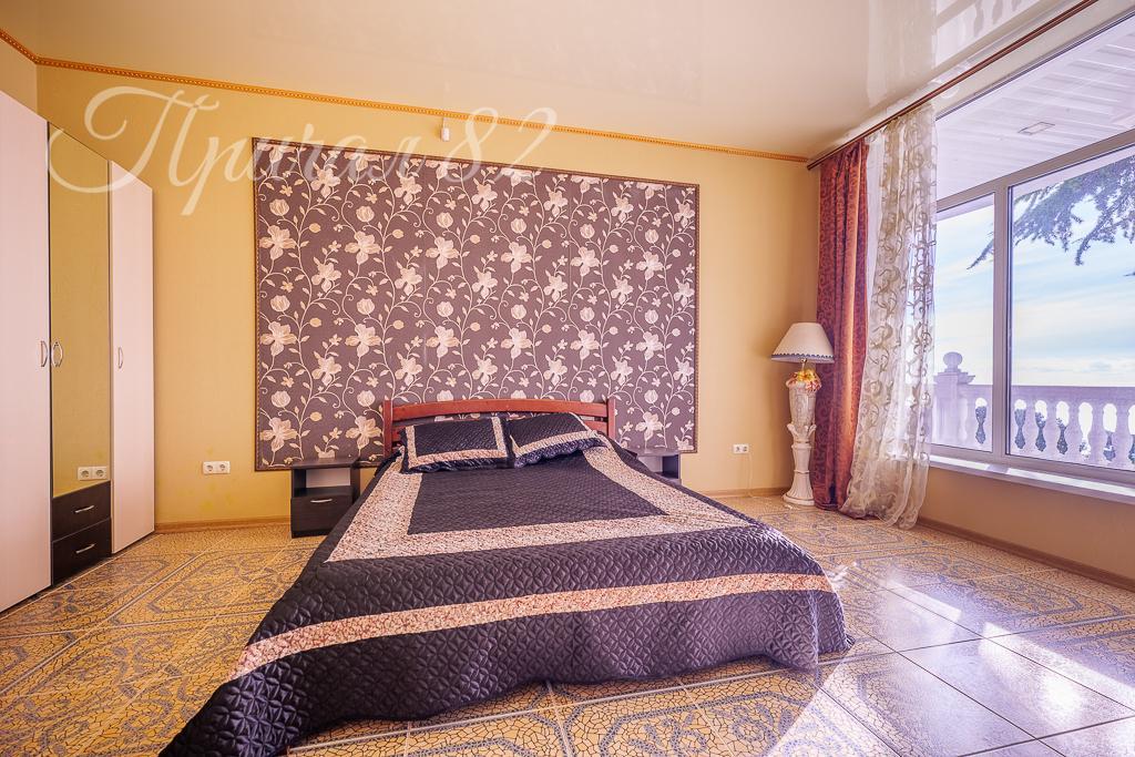 Ялта, пгт Кореиз, Алупкинское шоссе 2В