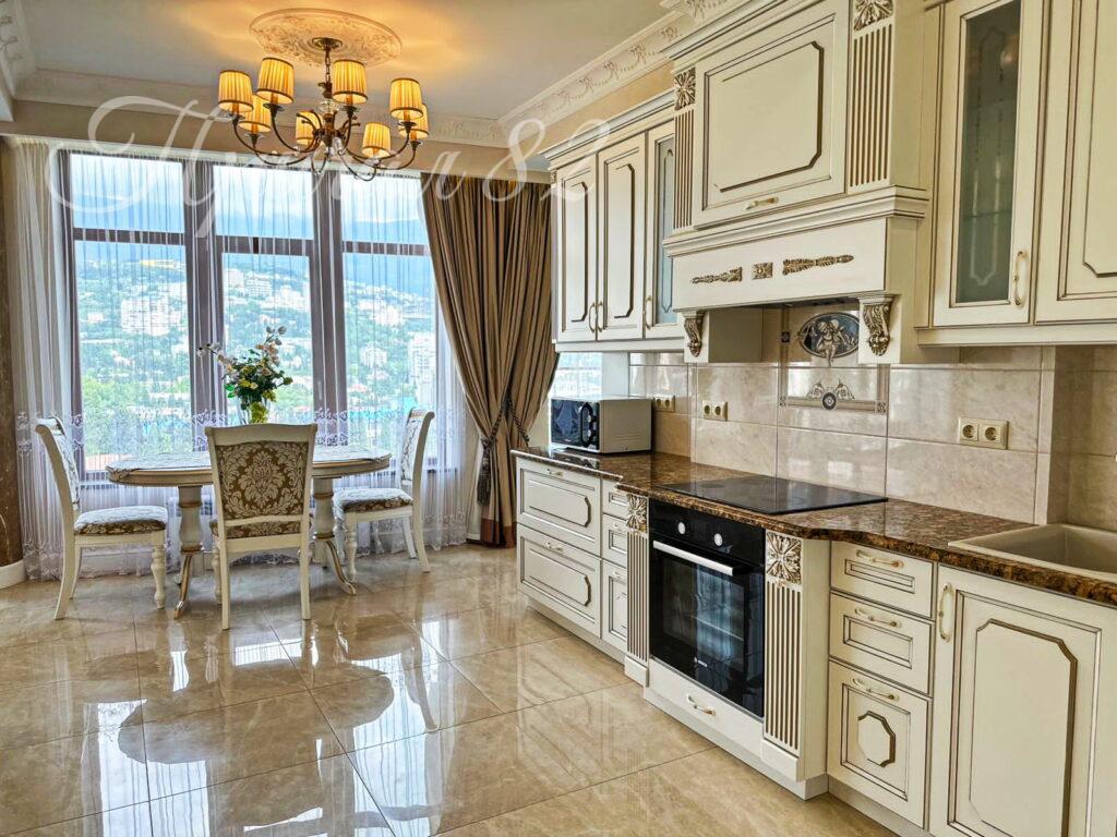 Ялта, Набережная им. Ленина, 4