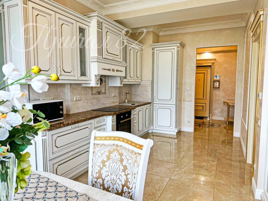 Ялта, Набережная им. Ленина, 4