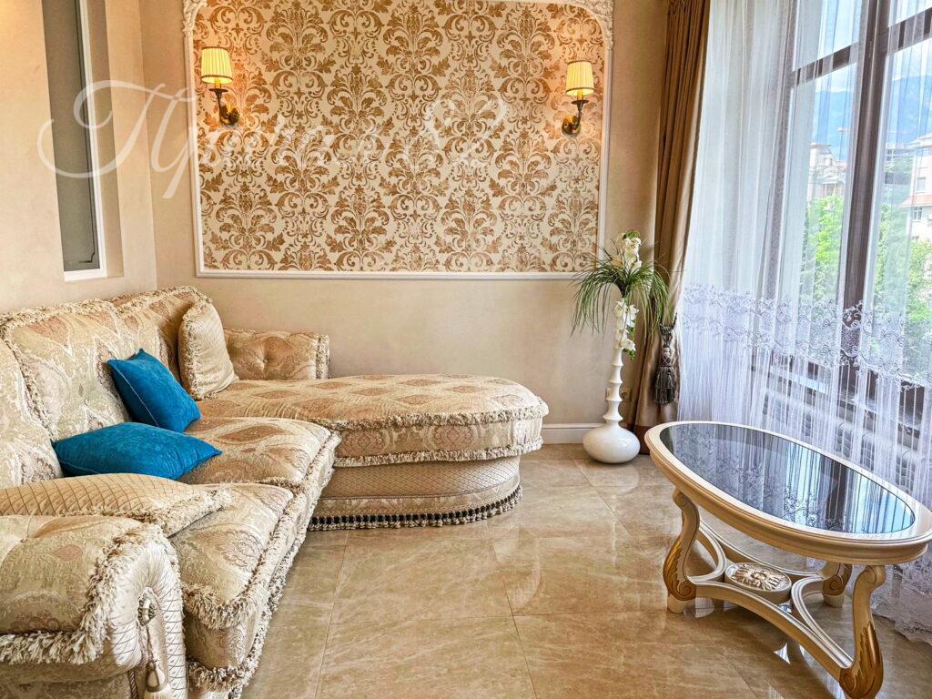 Ялта, Набережная им. Ленина, 4