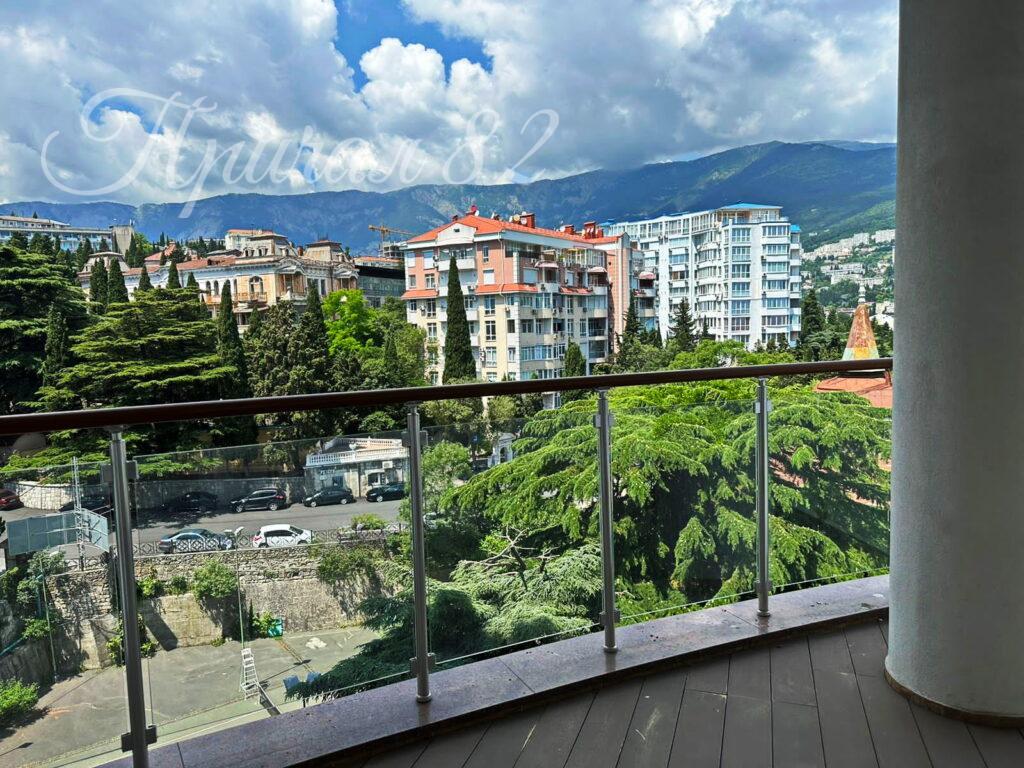 Ялта, Набережная им. Ленина, 4