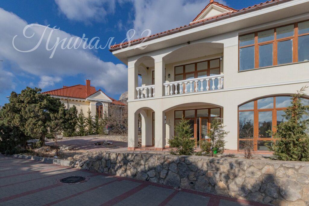 Ялта, пгт. Форос, мыс Сарыч