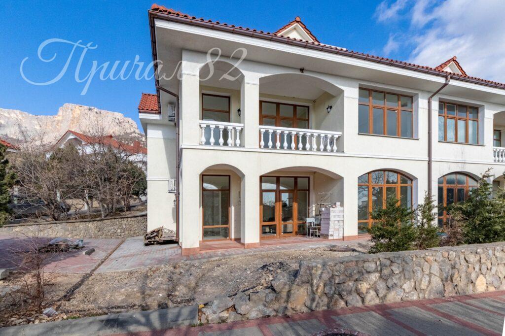 Ялта, пгт. Форос, мыс Сарыч