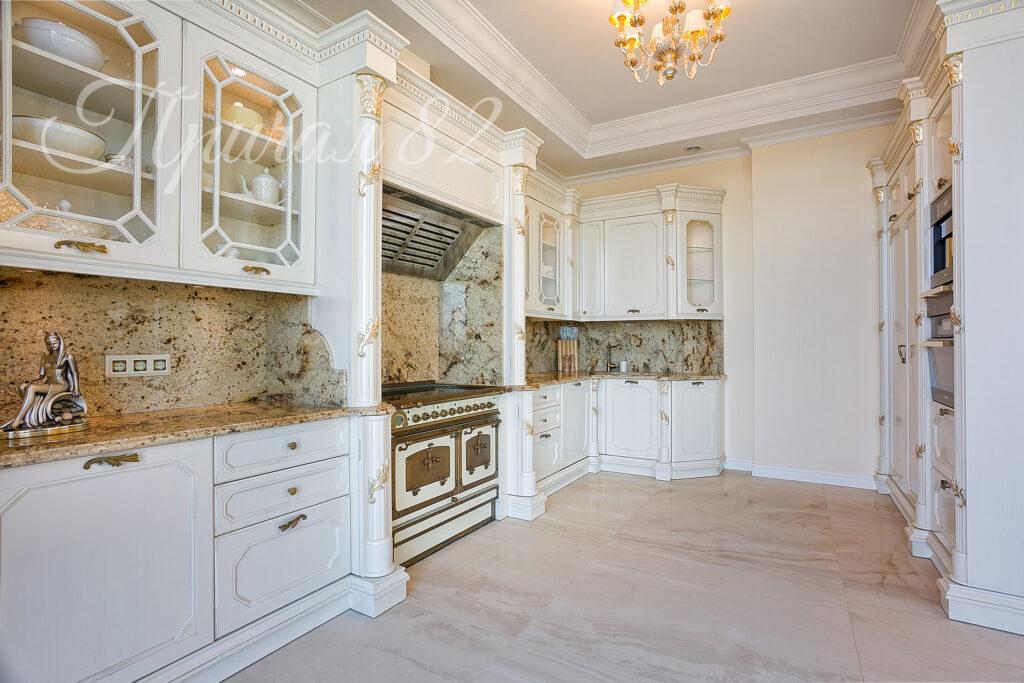 Ялта улица Войковаб дом 23