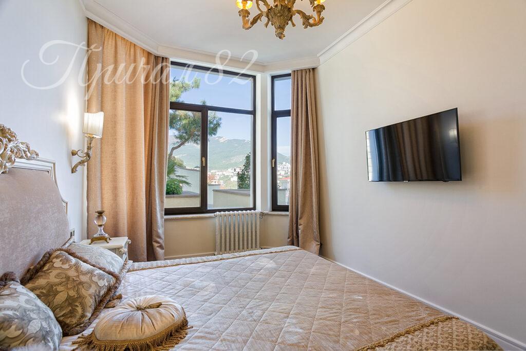 Ялта улица Войковаб дом 23