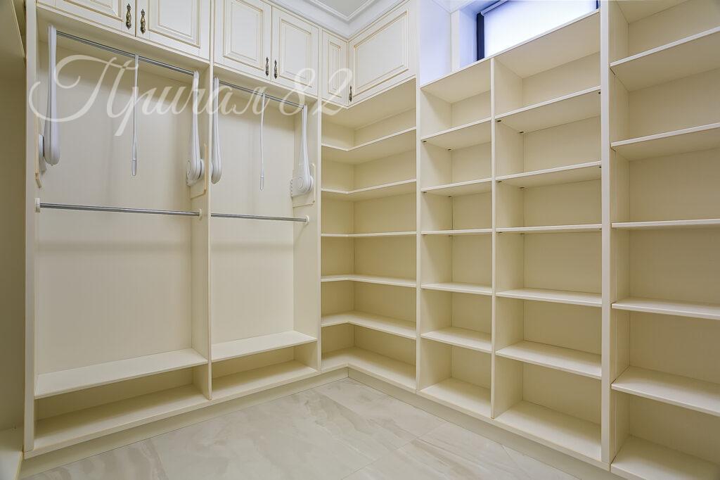 Ялта улица Войковаб дом 23