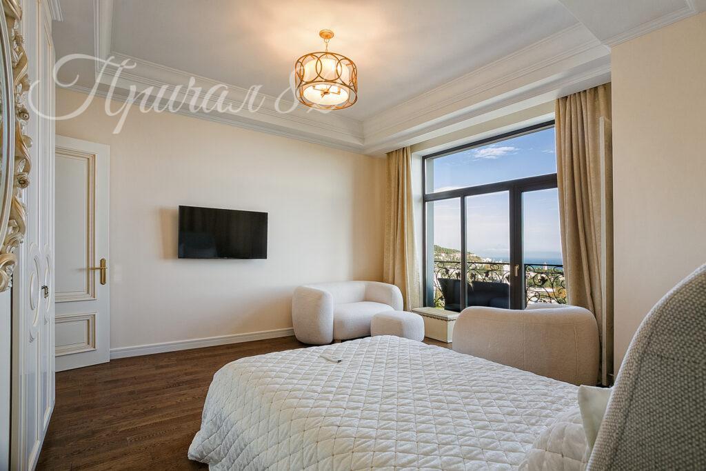 Ялта улица Войковаб дом 23