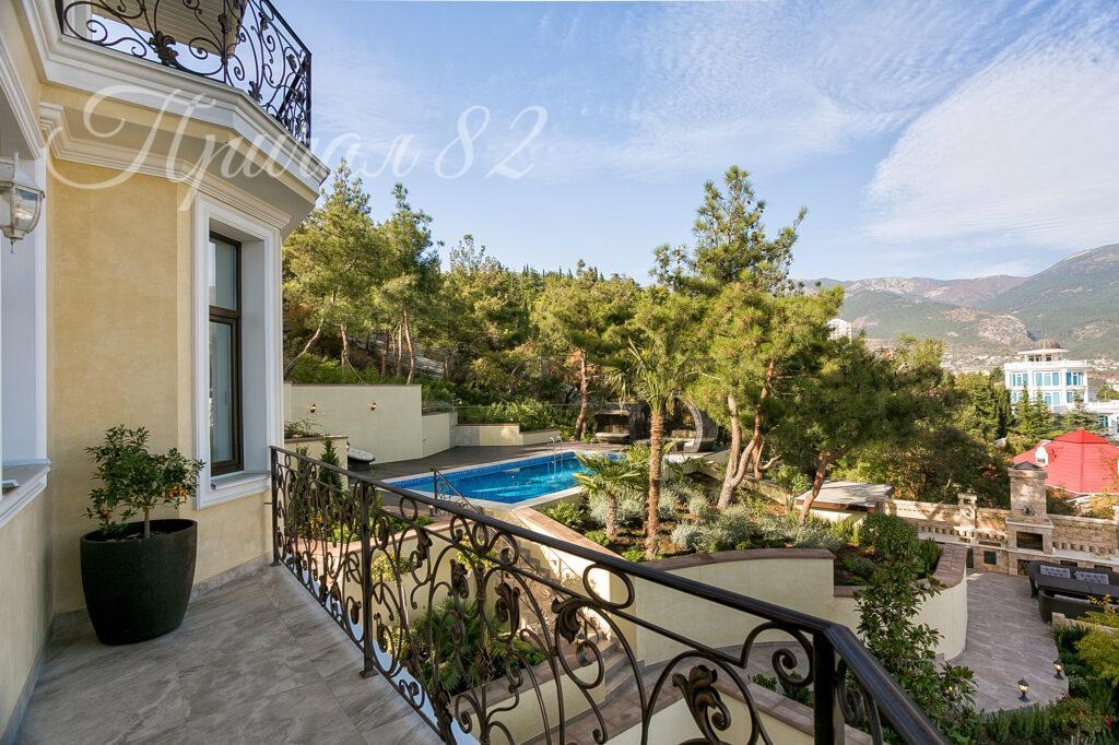 Ялта улица Войковаб дом 23