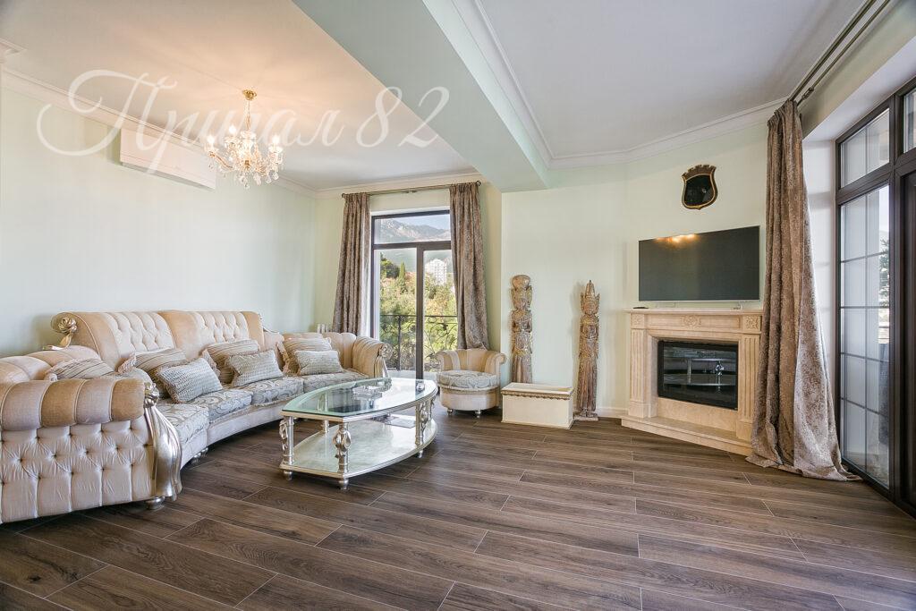 Ялта улица Войковаб дом 23