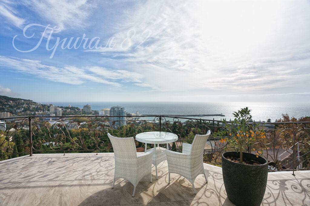 Ялта улица Войковаб дом 23