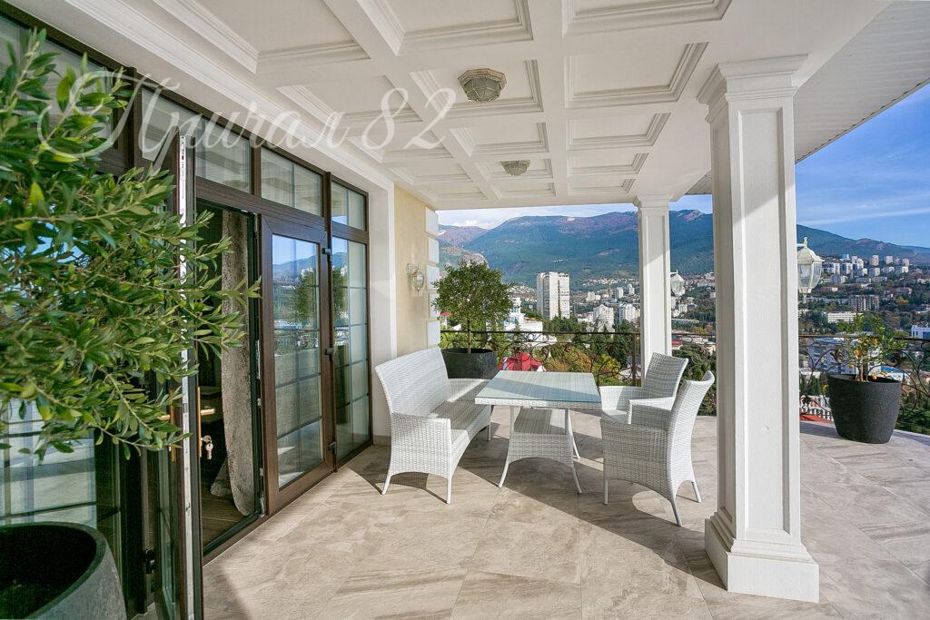 Ялта улица Войковаб дом 23