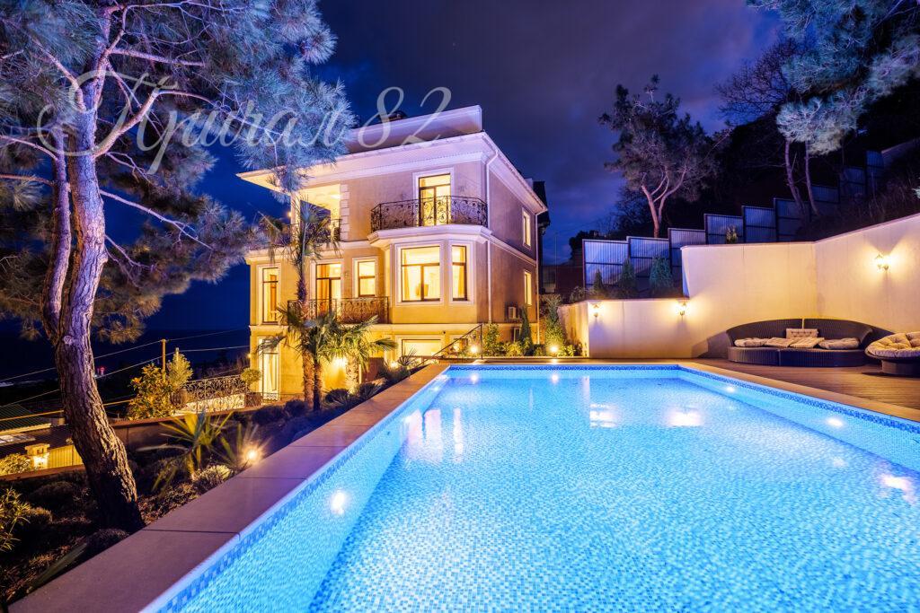 Ялта улица Войковаб дом 23