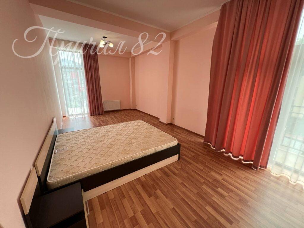 Ялта, ул. Пионерская 8