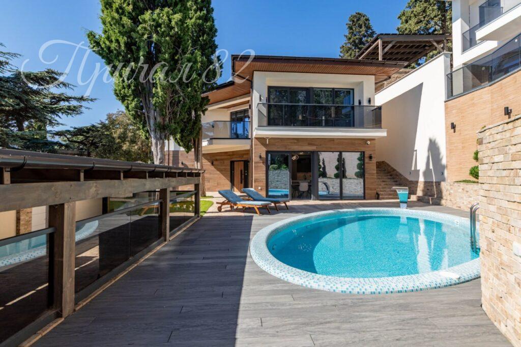 Ялта, пгт. Массандра, ул. Мира